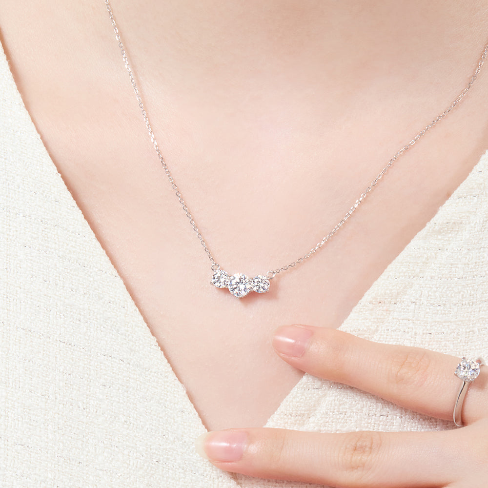 [Ships from USA] Graduated Moissanite Trilogy Solitaire Necklace (2.0 ct. tw.) in 18K Gold Vermeil
