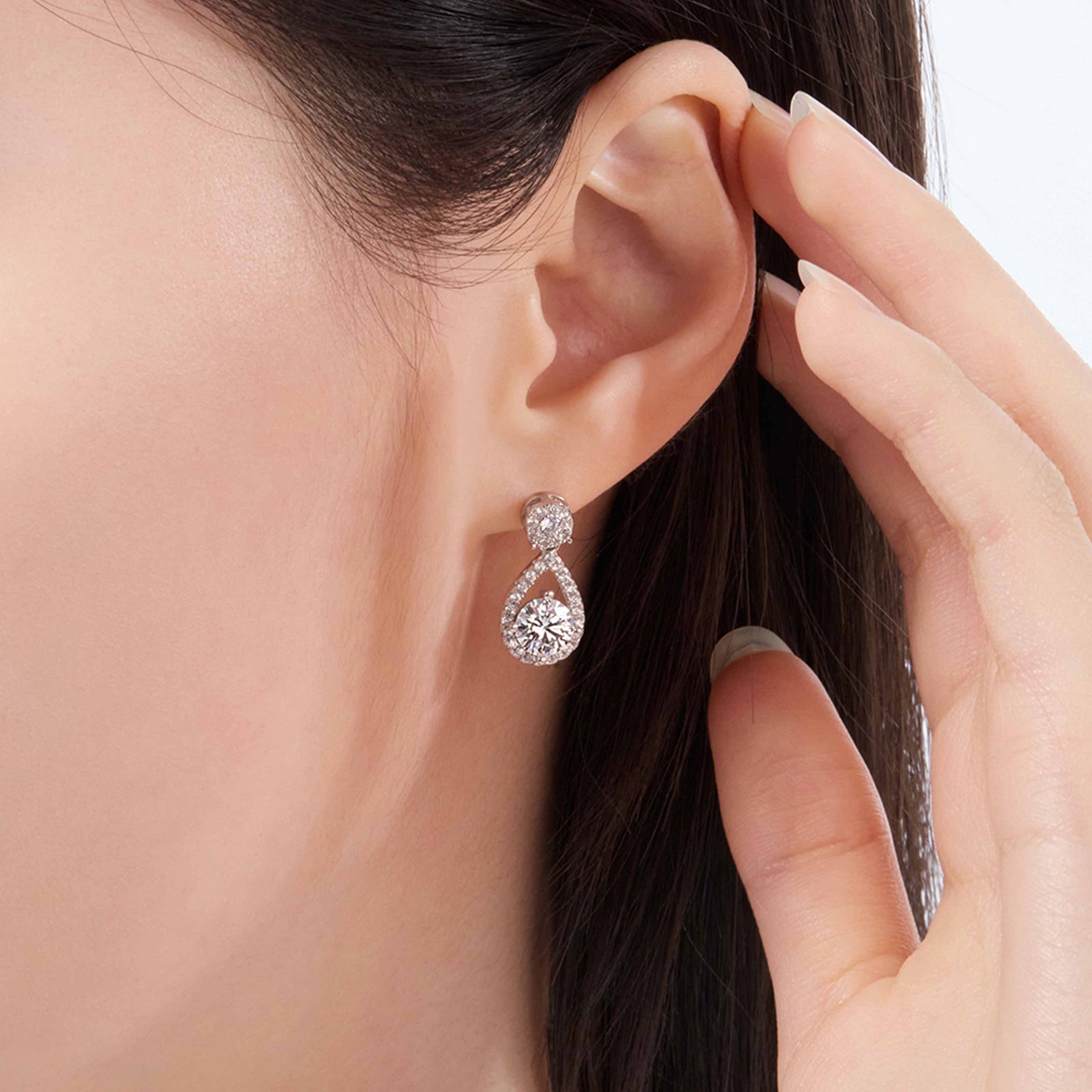 [Ships from USA] Teardrop Round Moissanite Stud Drop Earrings (2 ct. tw.) in 18K Gold Vermeil