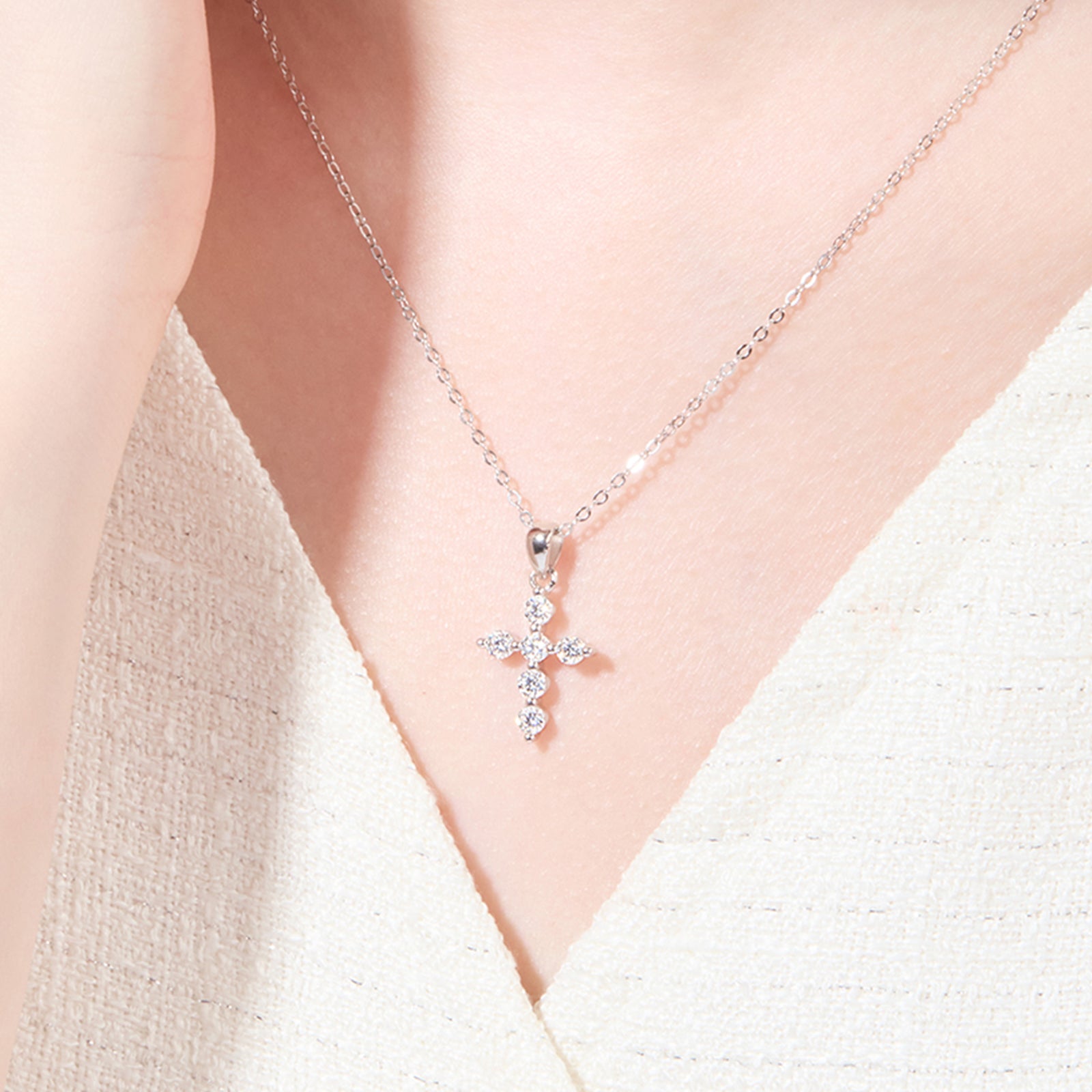 [Ships from USA] Beaded Edge Cross Moissanite Pendant Necklace (0.6 ct. tw.) in 18K Gold Vermeil